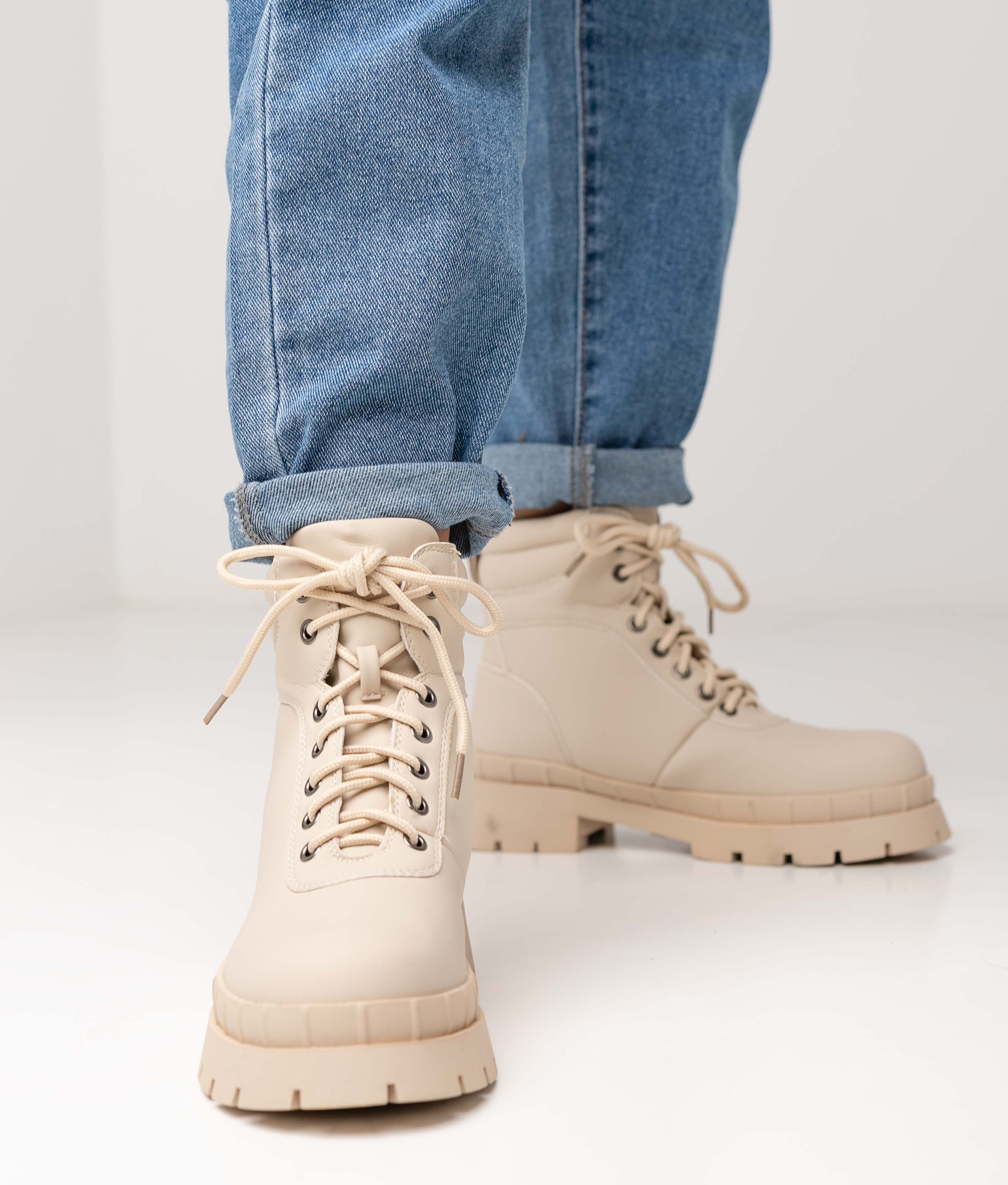 PITRA LOW BOOT - BEIGE