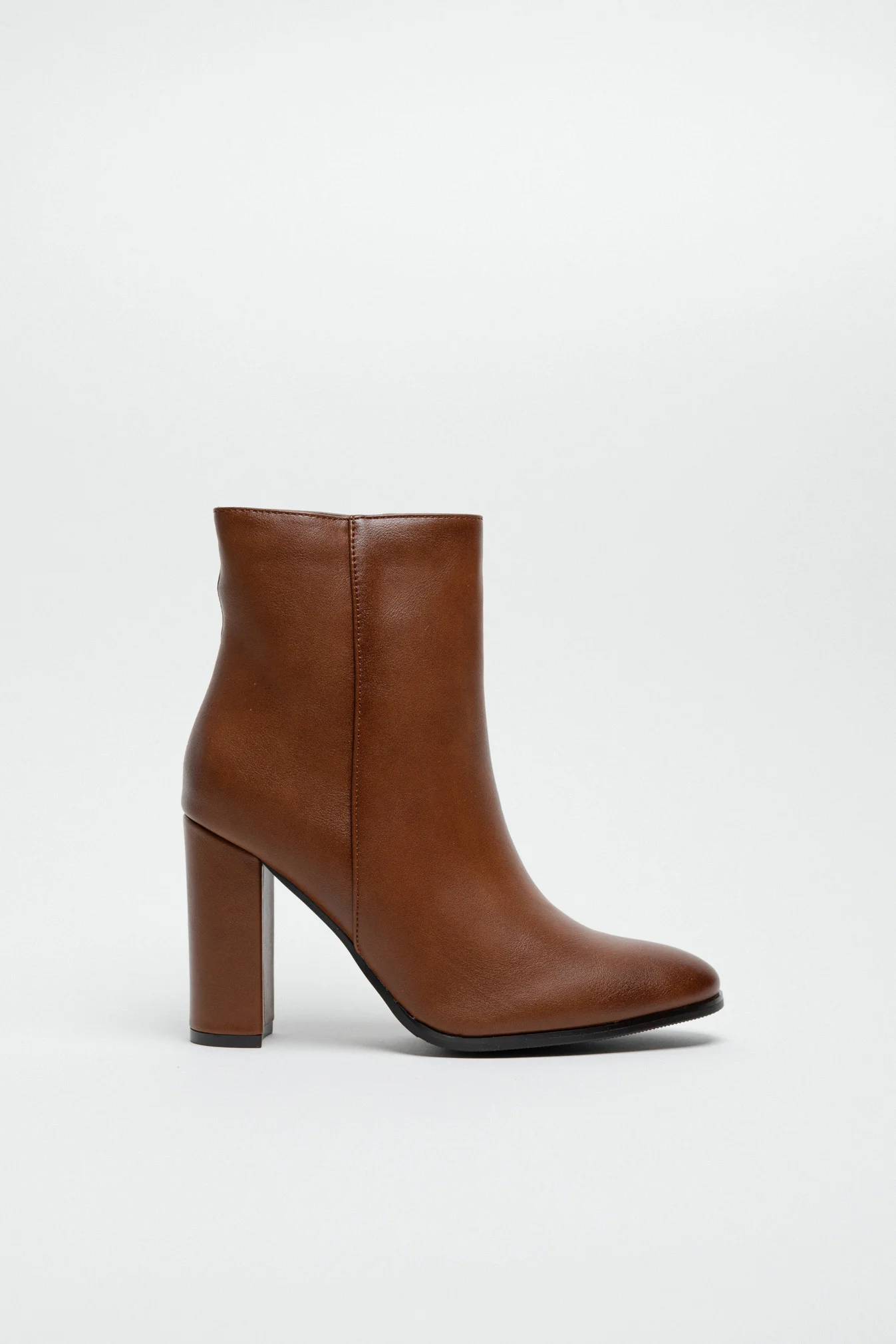 CLAXI LOW BOOT - CAMEL