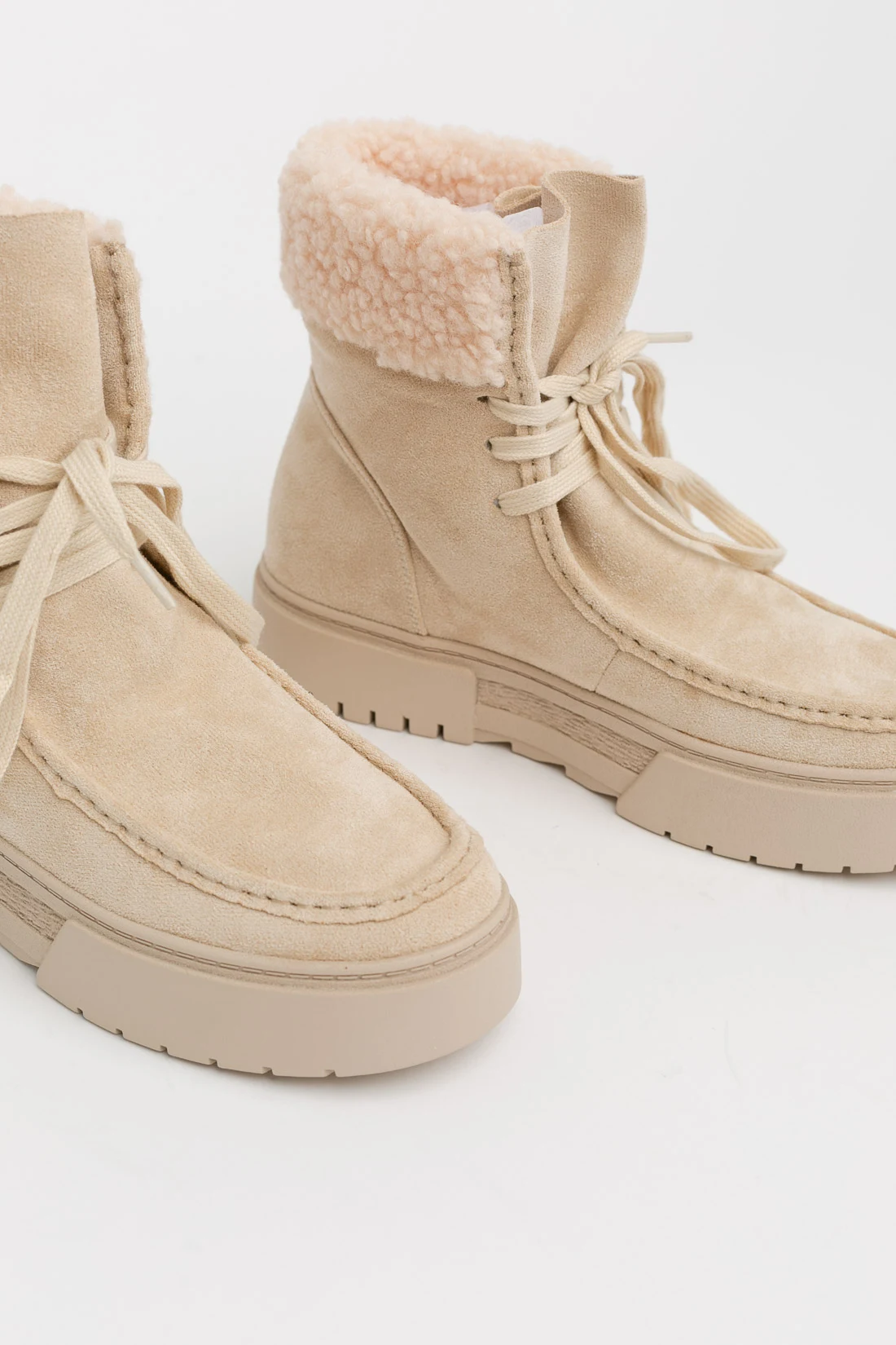 COVET LOW BOOT - BEGE