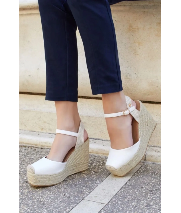 Dinan Wedge - White